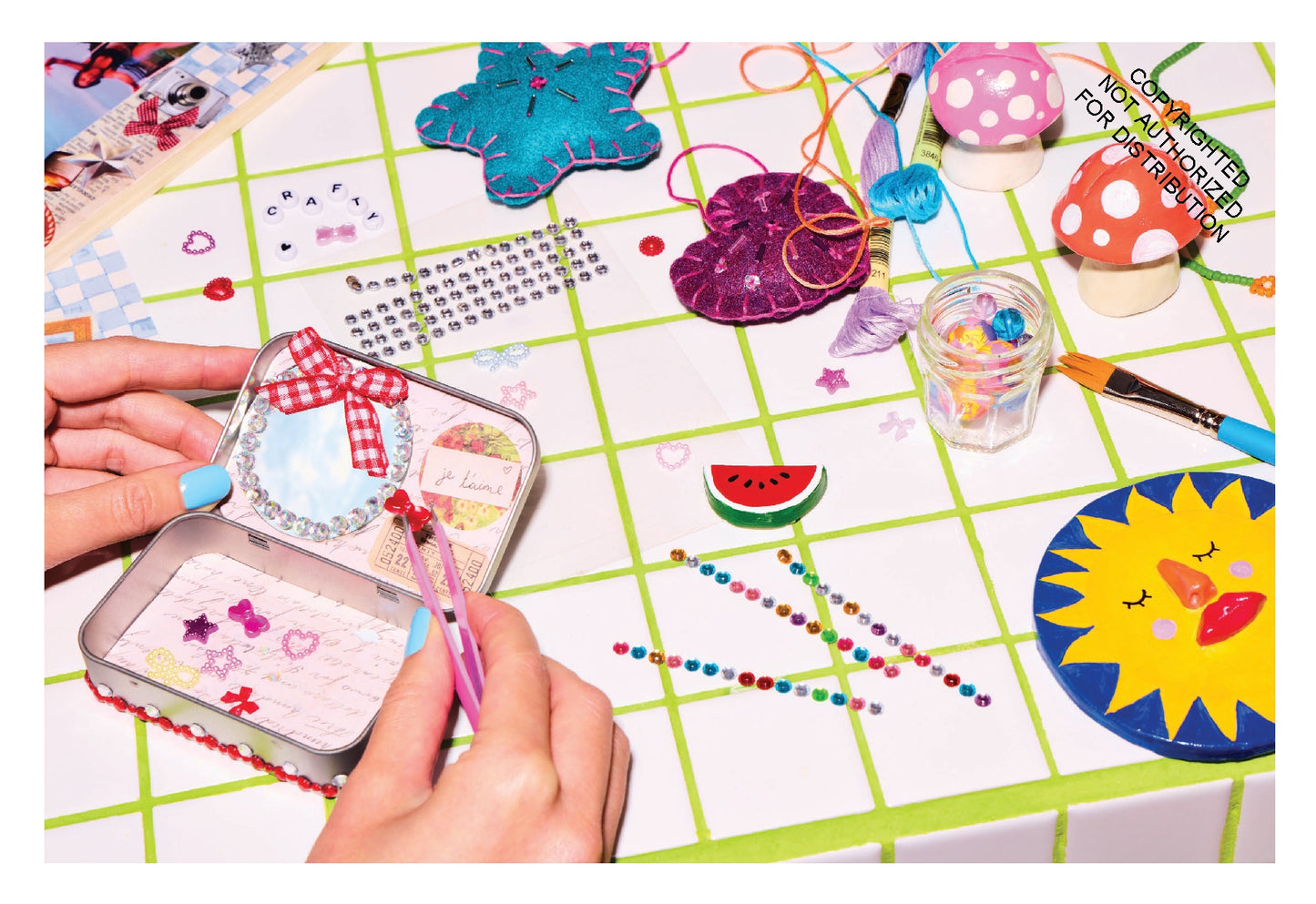 Nifty Gifty: Mini Crafts with Major Charm