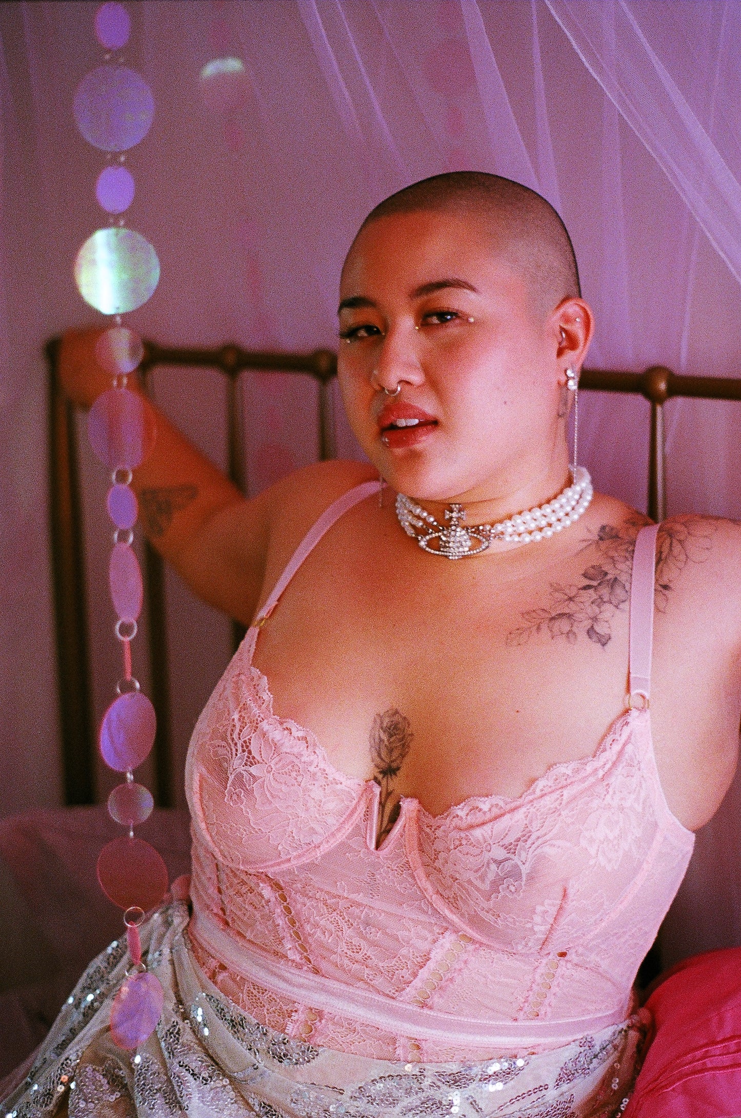 DIVINE | illusions of gender Vol. 1