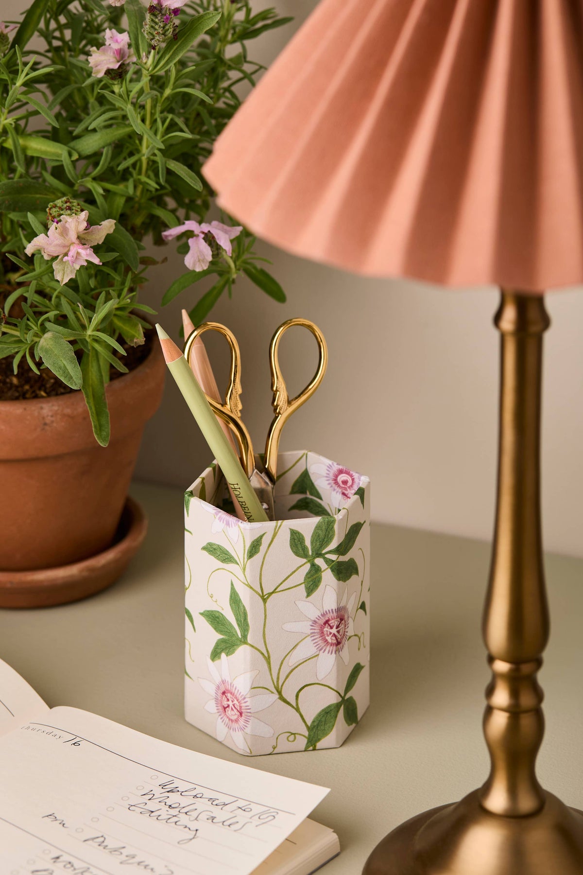 Pen Pot - Passionflower