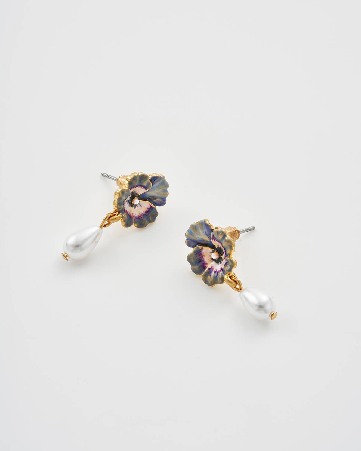 Pansy Pearl Earrings