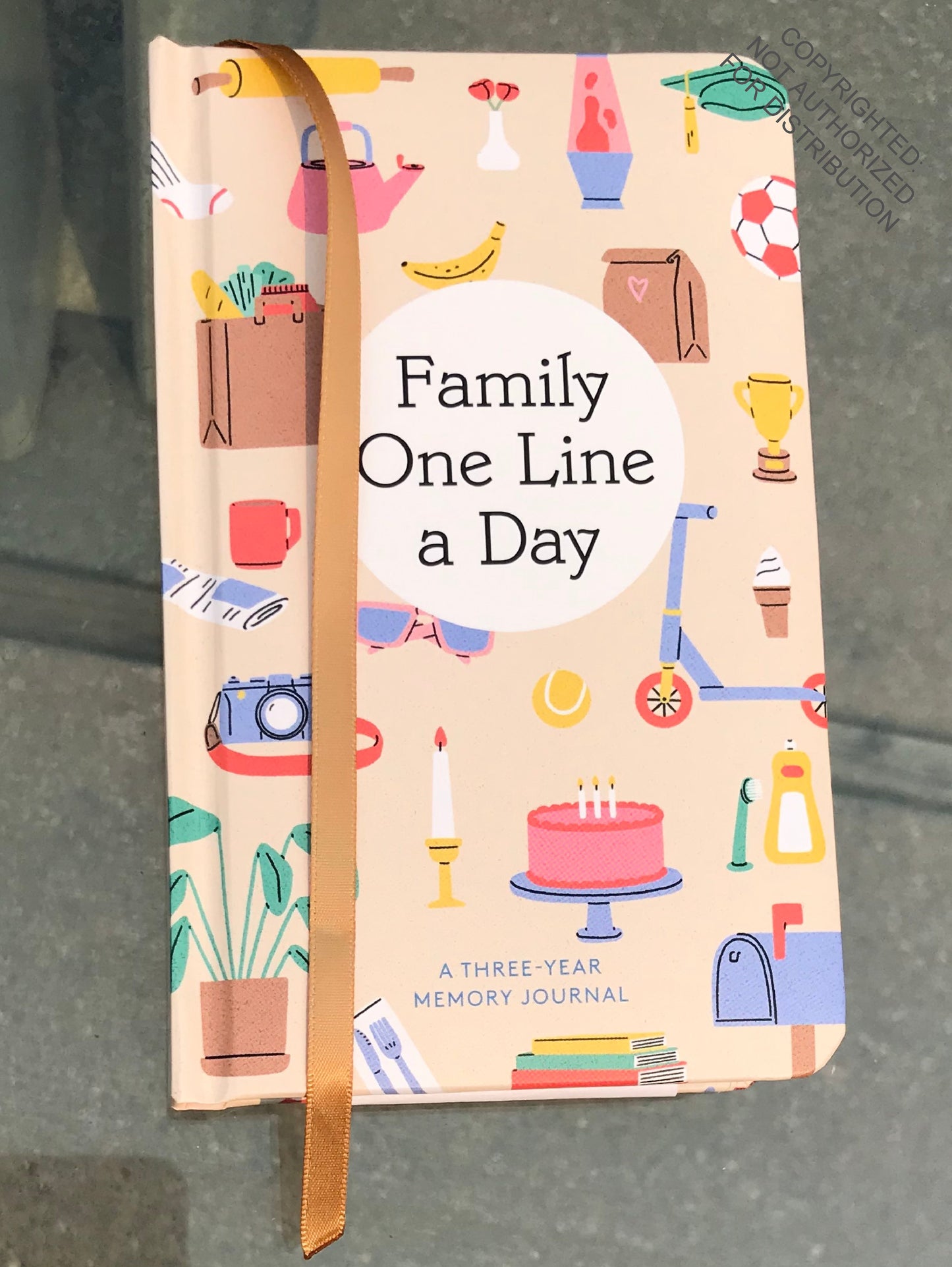 Family One Line a Day - A Three-Year Memory Journal