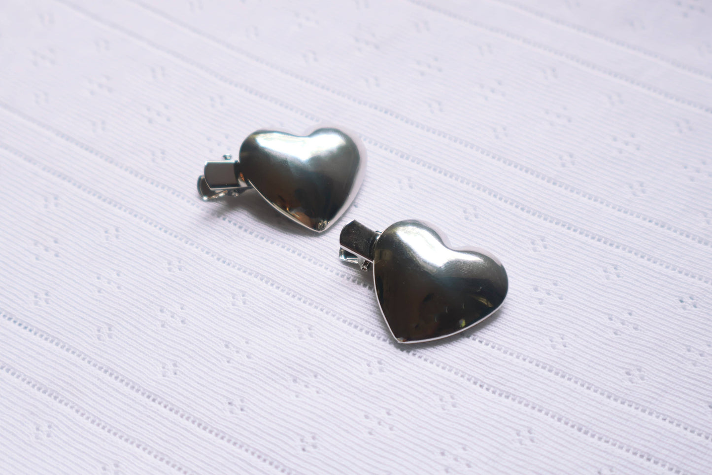 Metallic Heart Clips