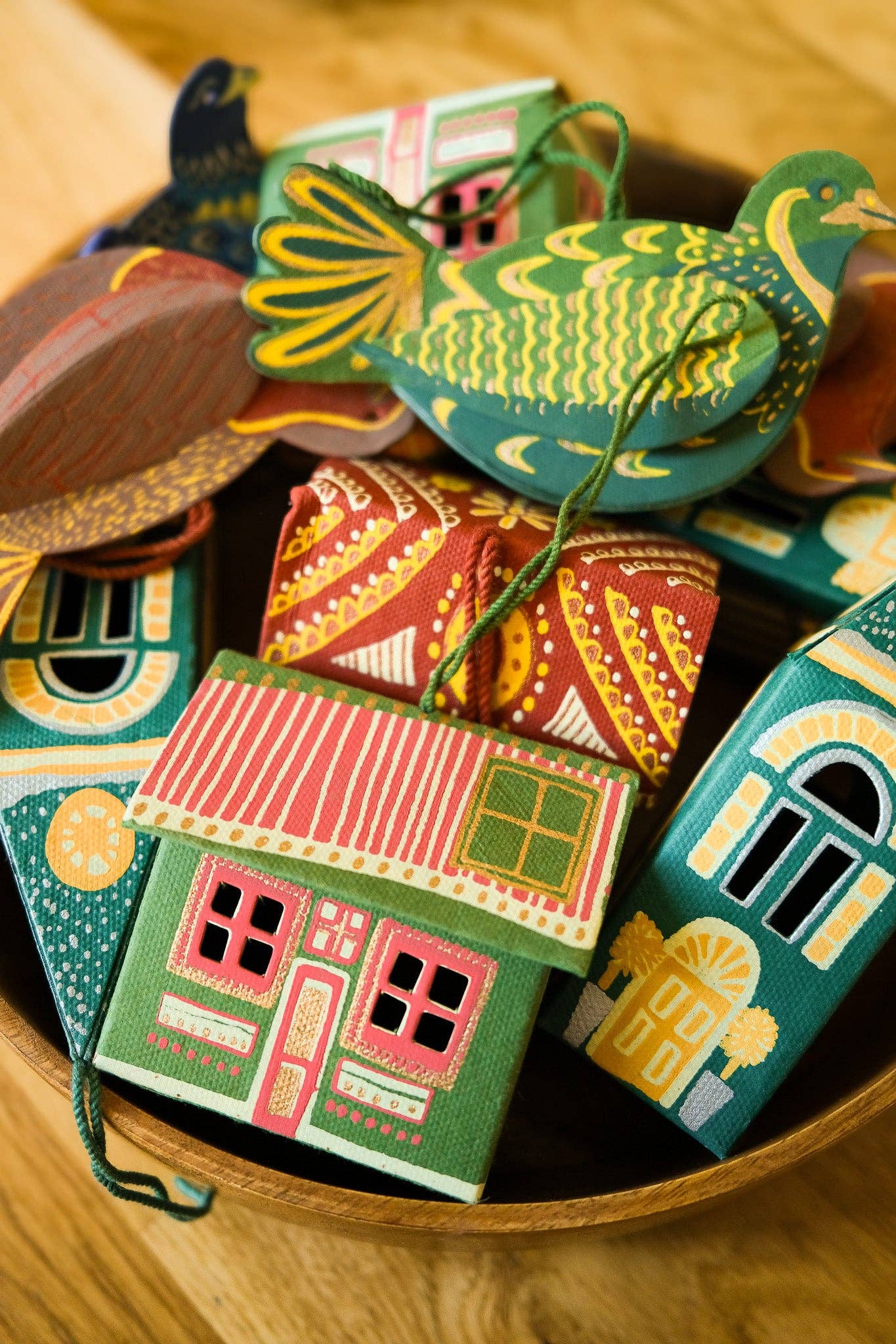 Scottish House Screen-Printed Board Decoration